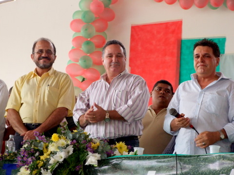 Da esq/direita Dep. Federal João Almeida, Dep. Estadual Ronaldo Carletto e Paulo Dapé
