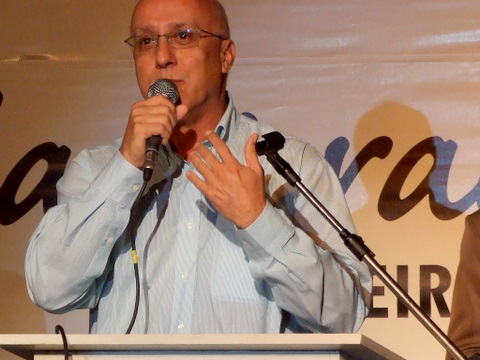 Antôno Sérgio Alipio, presidente da Veracel discursa na abertura do jogos