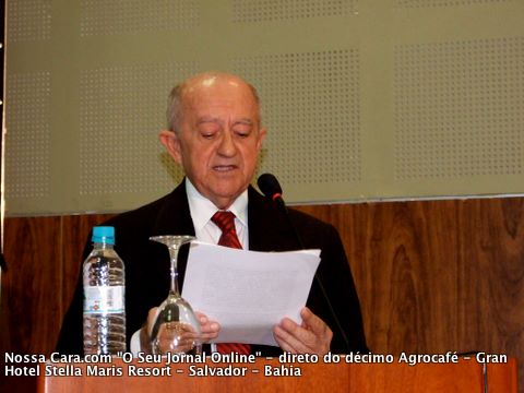 Jos&eacute; Lopes Araujo presidente da Assocaf&eacute; f&aacute;z a abertura do evento