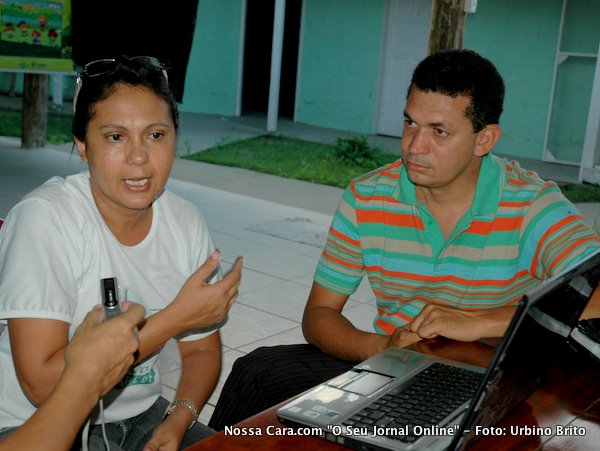 I&ecirc;da Caldas Sampaio coordenadora do programa em Eun&aacute;polis e Ant&ocirc;nio Carlos dos Santos coordenador de n&uacute;cleo sendo entrevistados pela nossa equipe