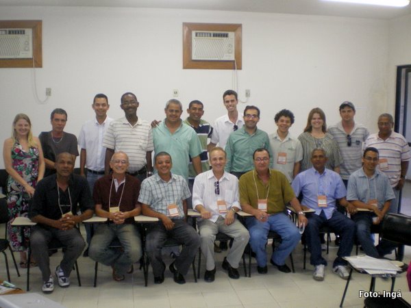 Membros do comit&ecirc; presentes &agrave; plen&aacute;ria