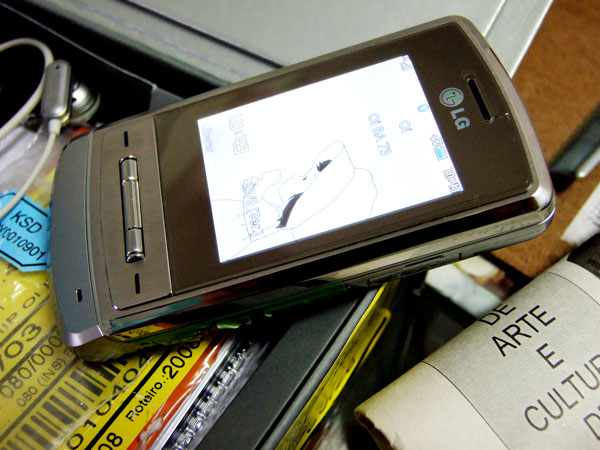 Celular LG, modelo Shine