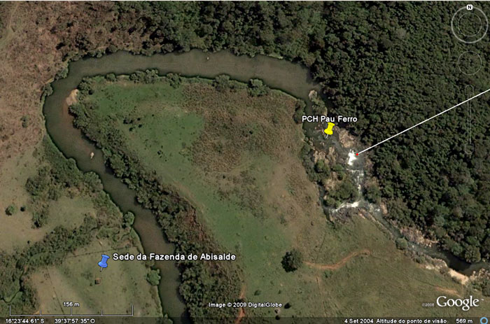 Aqui vemos a sede da fazenda de marcada em azul no alto de uma eleva&ccedil;&atilde;o que ser&aacute; totalmente inundada em amarelo o local da PCH