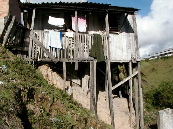 Esta era a casa h&aacute; dois anos atr&aacute;z fotografada por mim