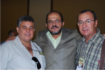 Da esq/direita Jorge Brito (Sindicato Rural de Guaratinga) Dep. Federal Jo&atilde;o Almeida e Id&aacute;licio Viana (assessoria de imprensa prefeitura de Itabela)