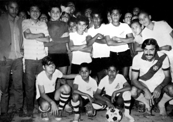 Santos Futebol Clube/Marcante presen&ccedil;a na quadra do clube dos banc&aacute;rios.