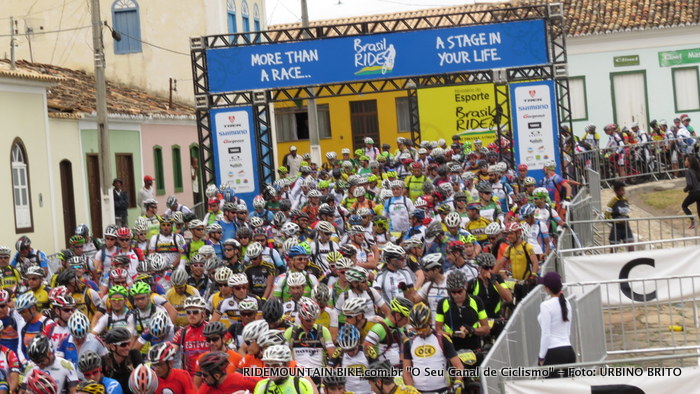 Momento da largada em Rio de Contas com destino a Mucug�