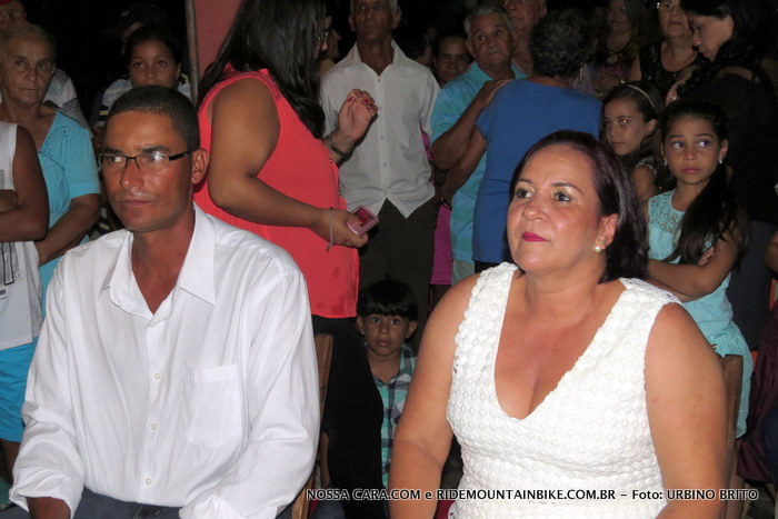 Clemente e Delni, durante a celebra��o da cerim�nia pelo Pastor Juscelino Medina
