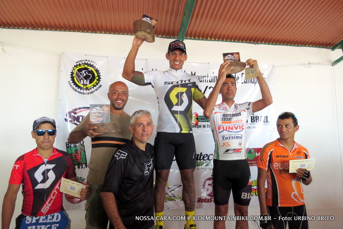 Os 3 primeiros colocados Esterlandio, Ricardo Viana e Fabiano o quarto e o quinto n�o temos os nomes estes foras os vencedores da Categoria Master A