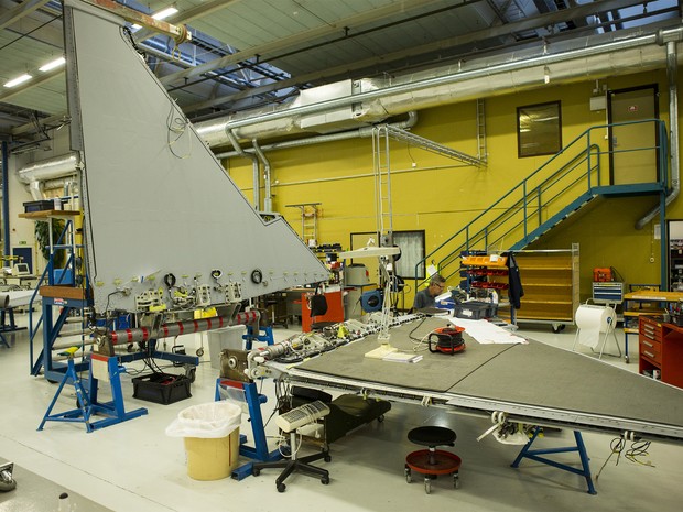 Linha de montagem do Gripen na f�brica da Saab em Linkoping (Foto: Saab/divulga��o)