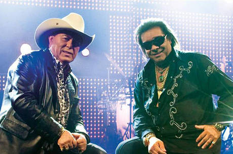  Jos� Rico (� direita, sem chap�u) morre aos 68 anos Foto - Divulga��o 
