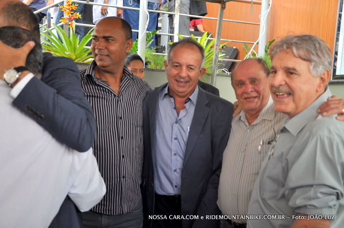 Da esq/direita Ubaldo Suzart, Fernando, Tio Lucas e Aldair Neder todos prestigiando a inaugurac�o. 