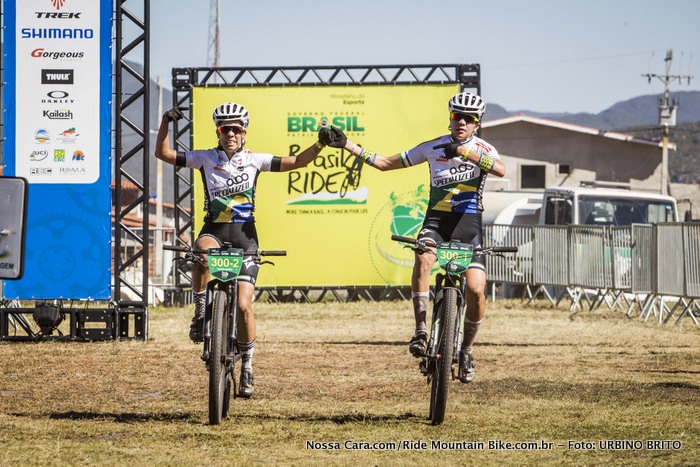 Vivi Favery / Raiza Goul�o venceram a ladies - Foto: Fabio Piva / Brasil Ride