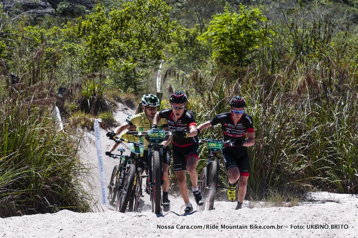 Trecho de areia dificultou o pedal - Foto: Ney Evangelista / Brasil Ride