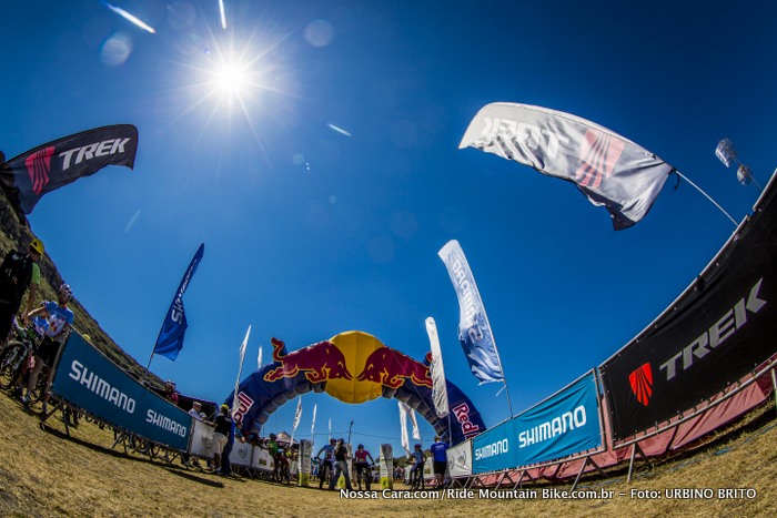 Brasil Ride come�a com sol e muito calor - Foto: Fabio Piva / Brasil Ride