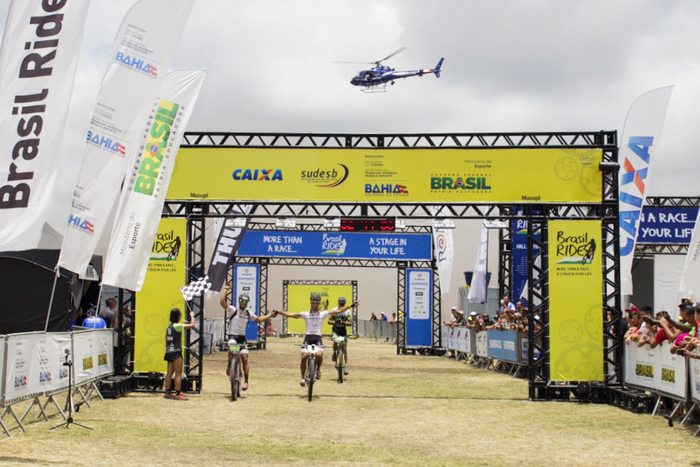 Catal�o e Halysson vencem s�tima etapa - Foto: Christian Correa/Brasil Ride