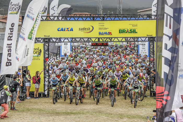 Largada da s�tima etapa - Foto: Christian Correa/Brasil Ride